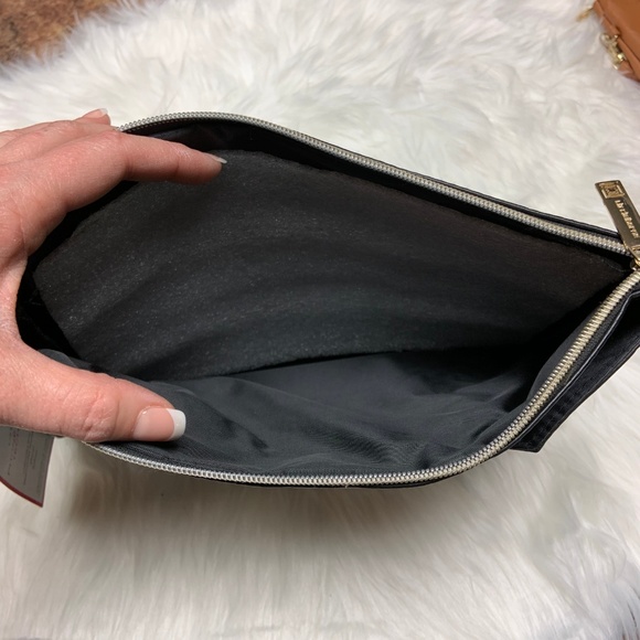 Liz Claiborne Phone Charging Tech Pouch Clutch - Picture 6 of 7